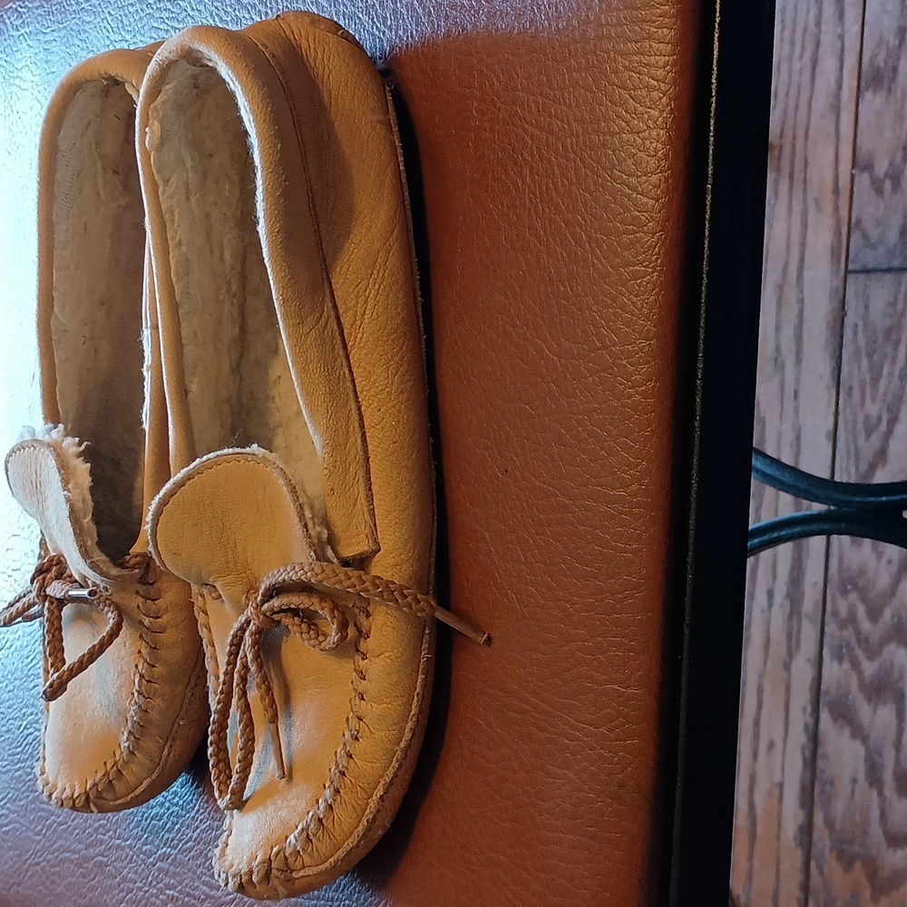 Leather and wool moccasins, sz S (5-6) - Picture 4 of 6